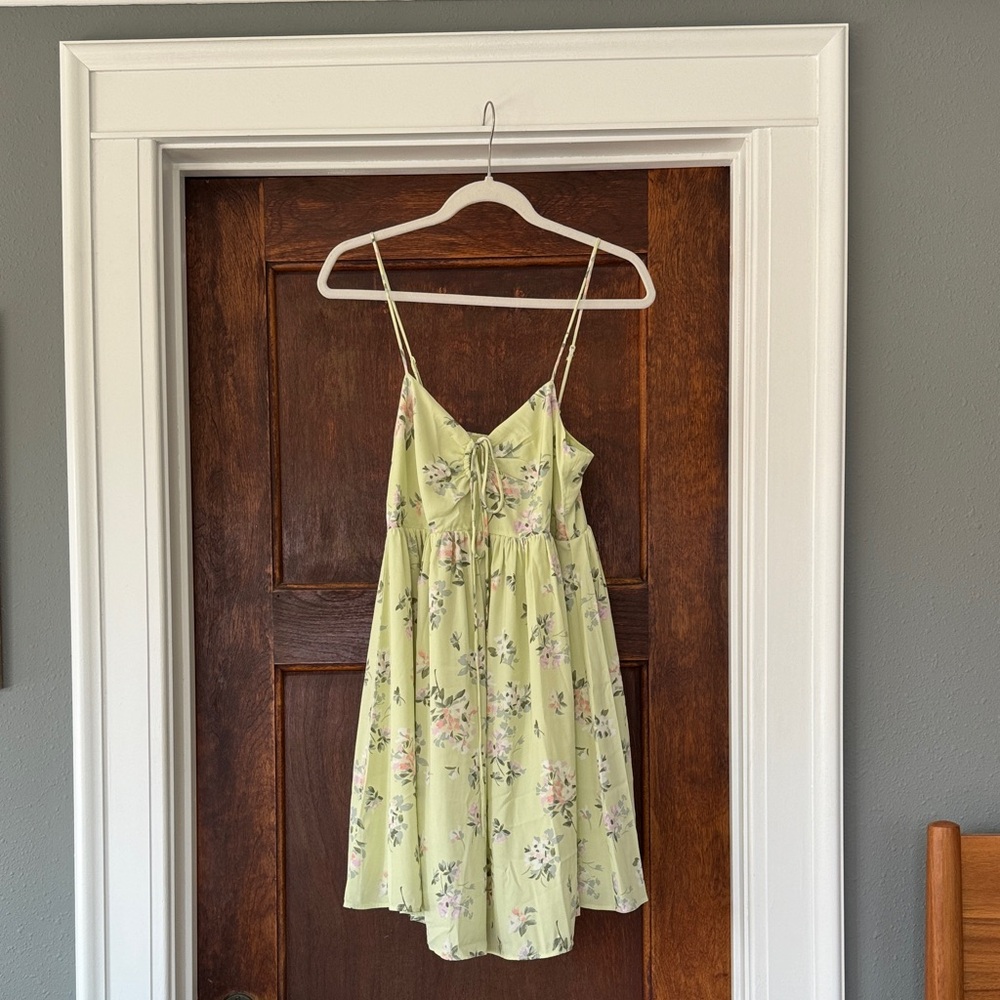 Abercrombie & Fitch Light Green Floral Dress
